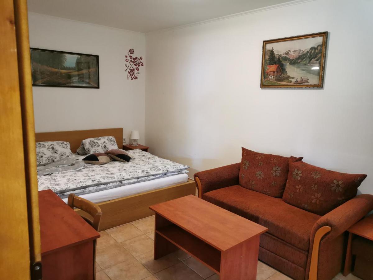 Penzion Rudolf Prievidza Extérieur photo