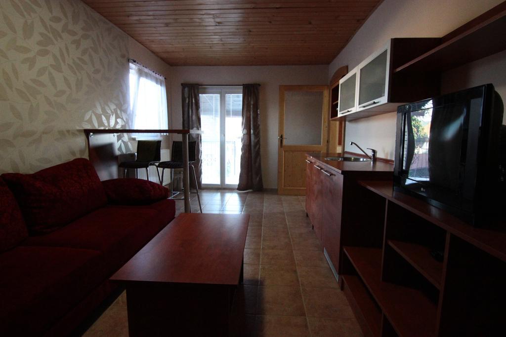 Penzion Rudolf Prievidza Extérieur photo