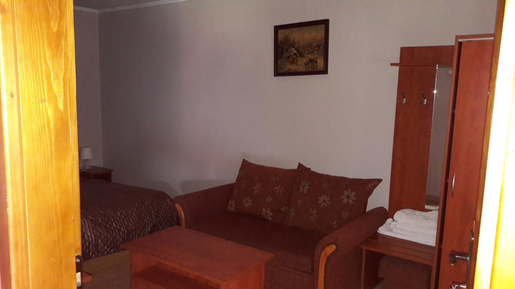 Penzion Rudolf Prievidza Extérieur photo