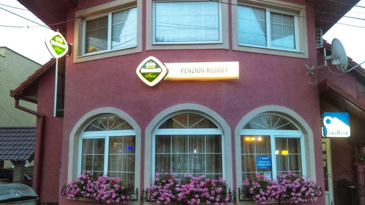 Penzion Rudolf Prievidza Extérieur photo